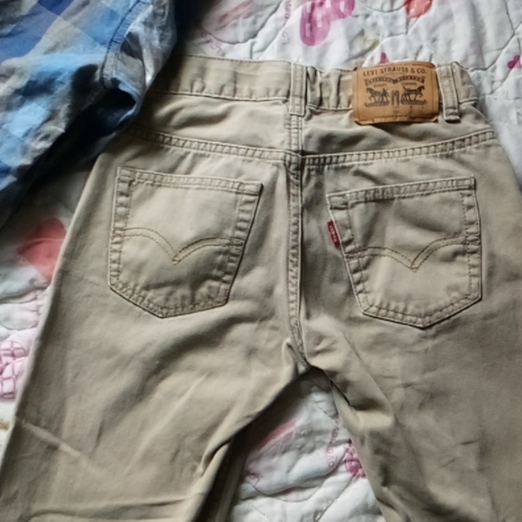 Boys khaki Levi's - Picture 3 of 7